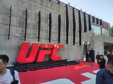Así luce el logo de UFC en el Performance Institute en Ciudad de México.