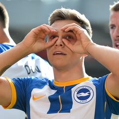 Tres grandes a por Trossard, la ganga de la Premier