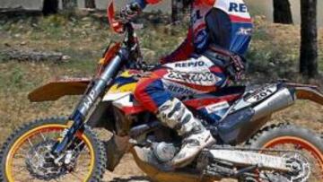 <b>A TOPE. </b>Coma está pilotando muy rápido en esta Baja.