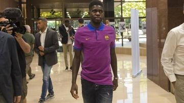 Umtiti se encuentra pasando el reconocimiento m&eacute;dico. 