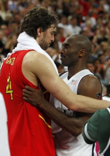 Pau Gasol y kobe Bryant en la final de baloncesto de los Juegos Olímpicos de londres 2012 España - EEUU
