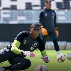 La renovación que arrastra dudas en el arco de Colo Colo