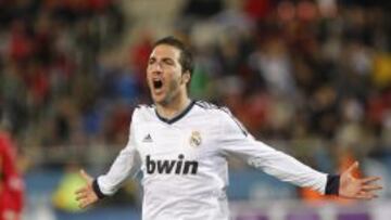 Higua&iacute;n vuelve al once del Real Madrid.