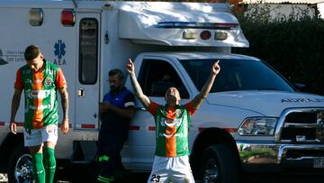 Futbol, Futbol, Cobresal vs Colo Colo.
Fecha 9, campeonato Nacional 2023.
El jugador de Cobresal Guillermo Pacheco, centro, celebra su gol contra Colo Colo durante el partido de primera división disputado en el estadio El Cobre en El Salvador, Chile.
18/03/2023
Alejandro Pizarro Ubilla/Photosport
Football, Futbol, Cobresal vs Colo Colo.
9nd turn, 2023 National Championship.
Cobresal’s player Guillermo Pacheco, center, celebrates after scoring against Colo Colo during the first division match at the stadium El Cobre in El Salvador, Chile.
03/03/2023
Alejandro Pizarro Ubilla/Photosport