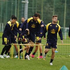 Idiakez cuida a Pablo Vázquez