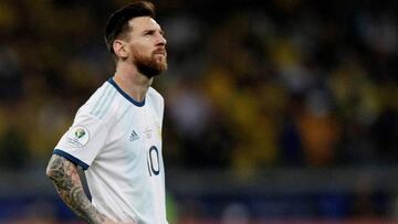 El delantero argentino del Barcelona, Leo Messi, con su selección.