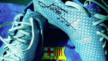 Froome agradece a Messi el regalo de unas botas firmadas