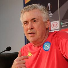 Ancelotti: "Desafortunadamente, James todavía no es nuestro"
