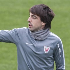 Beñat, baja en Copa frente al Racing por una lesión muscular