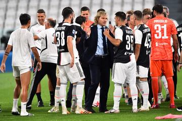 El equipo de Sarri derrotó 2-0 a Sampdoria con goles de Cristiano y Bernardeschi y logró su liga número 36 de la historia. Es la novena consecutiva, récord histórico de las grandes ligas de Europa.