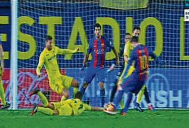 Angry Piqué calls out LaLiga chief Tebas: "Did you see that!?"