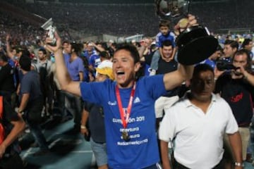 Gustavo Canales celebra el Clausura del 2011.