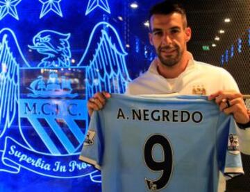 Negredo, en su presentación con el City.