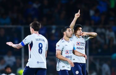 Pumas y Cruz Azul se dan la mano en Ciudad Universitaria