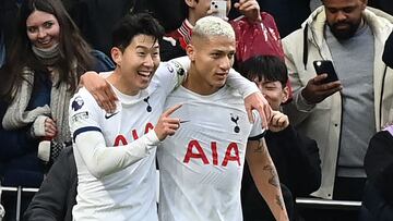 Tottenham Hotspur's South Korean striker #07 Son Heung-Min (L) celebrates with Tottenham Hotspur's Brazilian striker #09 Richarlison (R) after scoring their second goal during the English Premier League football match between Tottenham Hotspur and Everton at Tottenham Hotspur Stadium in London, on December 23, 2023. (Photo by Glyn KIRK / AFP) / RESTRICTED TO EDITORIAL USE. No use with unauthorized audio, video, data, fixture lists, club/league logos or 'live' services. Online in-match use limited to 120 images. An additional 40 images may be used in extra time. No video emulation. Social media in-match use limited to 120 images. An additional 40 images may be used in extra time. No use in betting publications, games or single club/league/player publications. / 