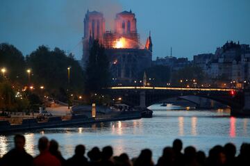 Devastador incendio de la catedral de Notre Dame, uno de los monumentos m¨¢s emblem¨¢ticos de Par¨ªs.
