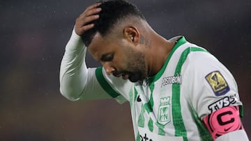 Edwin Cardona se molesta con hinchada de Santa Fe