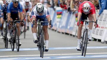 Peter Sagan se impone a Alexander Kristoff en la prueba en ruta de los Mundiales de Ciclismo de Bergen 2017.