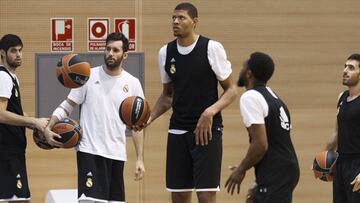 Yusta, Rudy, Tavares, Randle y Campazzo.