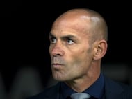 Action photo during the match America vs Cruz Azul, Corresponding to second leg match of Quarter-finals of the Apertura Tournament 2017 of Liga BBVA BAncomer MX, at Azteca Stadium.
Foto de accion durante el partido America vs Cruz Azul, Correspondiente al partido de vuelta de los Cuartos de Final del Torneo Apertura 2017 de la Liga BBVA BAncomer MX, en el Estadio Azteca, en la foto: Francisco -Paco- Jemez DT de Cruz Azul
26/11/2017/MEXSPORT/Osvaldo Aguilar.