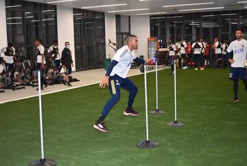 Álvaro Montero, Camilo Vargas y Aldair Quintana estuvieron haciendo trabajo físico y de reacción en el hotel donde están concentrando y esperando desde este martes comenzar los entrenamientos con el resto del grupo y Éder Chaux, último arquero convocado ante la baja de David Ospina.