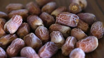 Dates harvested from &quot;Hannah&quot;, the first female palm tree germinated from 2,000 year-old seeds discovered in the Judean desert, are displayed in Kibbutz Ketura in southern Israel, on September 27, 2021. - When Israeli scientist Sarah Sallon firs