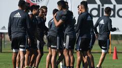 Scocco recibió el alta médica, Montiel todavía espera la suya