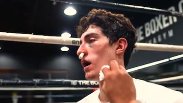 Así acabó la cara de Plex haciendo sparring para La Velada del Año: destrozada y sangrando