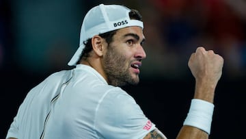 Matteo Berrettini sale con la exmujer de un ex del Bar?a