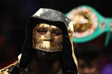 Deontay Wilder antes del comienzo del combate.