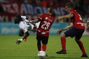 Con goles de Chará y Teófilo, Junior derrotó al DIM de visitante y retomó el liderato de la Liga con 31 puntos