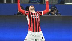 De Santiago Giménez, ahora Santiago Zolotarchuk