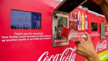 Las nuevas máquinas expendedoras que Coca-Cola quiere implantar en México: te devuelven dinero por cada botella