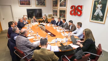 REUNION DE LA COMISION DE INTEGRACION DE ADESP ASOCIACION DEL DEPORTE ESPAÑOL EN LA REDACCION DEL DIARIO AS DIARIOAS