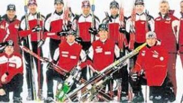 <b>LA PRUEBA. </b>La foto del equipo de Austria que ha acudido a Turín demuestra que Mayer ( en el círculo) es uno de los técnicos.