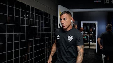 Eduardo Vargas queda libre