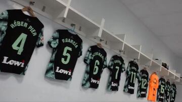 15-03-25. IMAGEN DEL VESTUARIO DEL SPORTING EN EL NUEVO ARCANGEL.