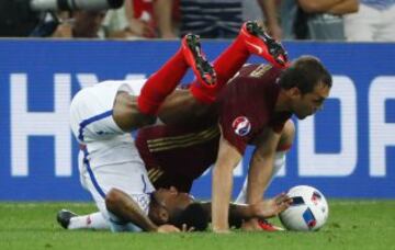 Raheem Sterling y Artem Dzyuba