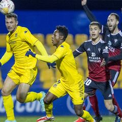 El Alcorc¨®n es incapaz de ganar a un Mirand¨¦s que jug¨® 50 minutos con 10