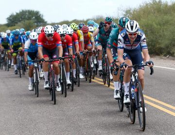 Imágenes de la segunda etapa de la carrera argentina. Recorrido de 206,9 kilómetros entre Villa San Agustín y San José de Jáchal.