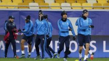 El Madrid se entrenó en Lviv con temperaturas bajo cero