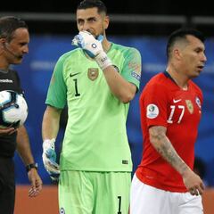 El VAR enloqueció al público: el lado B del partido de la Roja