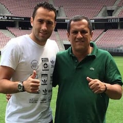 Papá de David Ospina afirma que su hijo quiere seguir en Napoli