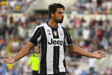 Sami Khedira's goal continued Lazio's thirteen-year hoodoo against Juventus.