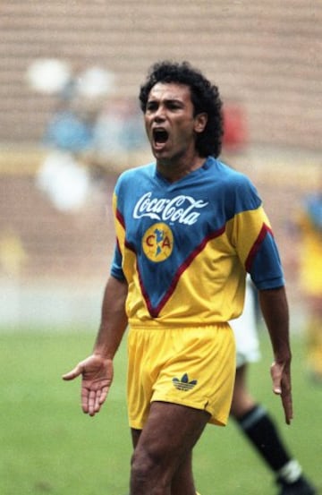Hugo Sánchez regresó a México en la temporada 92-93 luego de brillar con el Real Madrid.