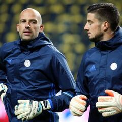 Joubert, el portero de 40 años que detuvo a la Francia de Deschamps