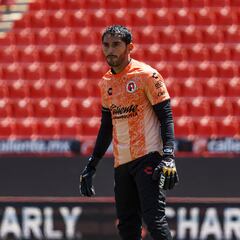 José de Jesús Corona debuta como portero de Xolos