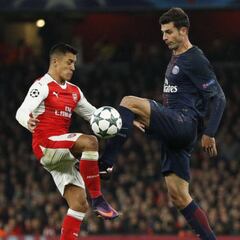 Afirman que agente de Alexis Sánchez se reunió con el PSG