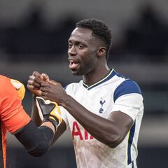 Tottenham golea y Davinson avanza a los grupos de la UEL