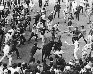 Las Fiestas de San Fermín un día de julio de 1950.